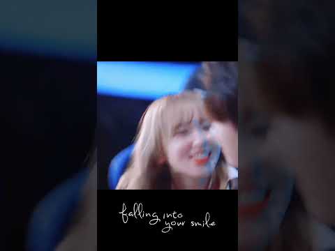 A kiss just for him 😘 | Falling Into Your Smile | YOUKU Shorts