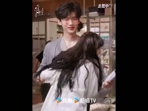 Can't help but gradually move closer…💝| The First Frost | YOUKU
