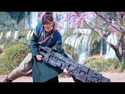 任人嘲諷的功夫小子，竟打敗了無人能敵的大蟒蛇，得到神器武功暴漲！