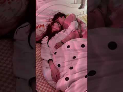 建议失眠的姐妹试试，被男朋友抱住睡的超快#情侣#恋爱#情侣日常