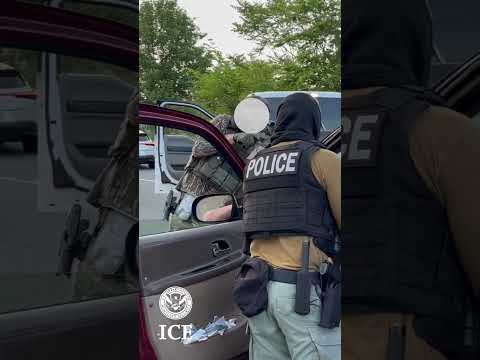 π¨Salvadoran criminal alien Jose Angel Zalaya is arrested by #ICE Washington, D.C., officers
