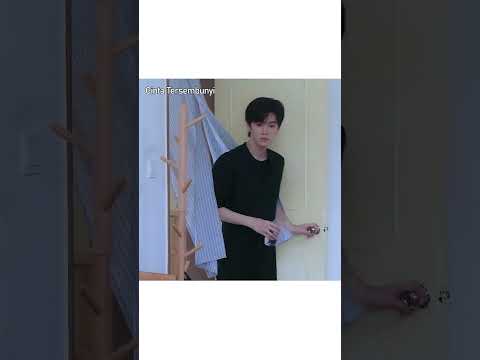 He really think she is cute ๐| Hidden Love | YOUKU Shorts