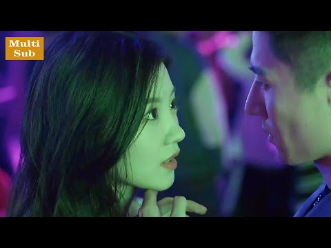 [Multi-Sub] 心機女裝柔弱搭訕富二代，不料被富二代當場識破，太搞笑了#開掛人生 #大陸劇 #愛情 #甜寵 #dramachina
