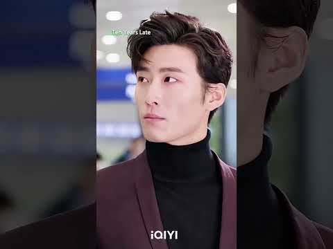 Se reencontró con su ex y descubrió que ella ya tenía a alguien más. 😢 | iQIYI Spanish #shorts