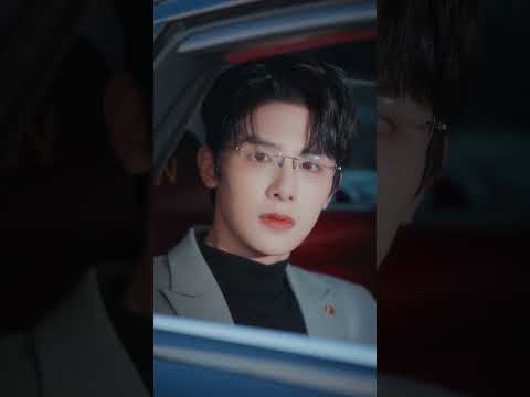 The CEO met his first crush! #3k170m #zhuyiwei #baixinyi #shorts #Chinesedrama #cdrama